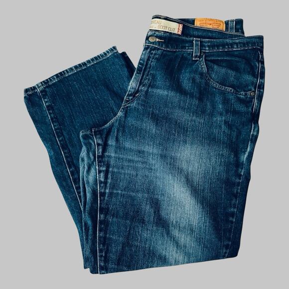 Levi's Women's Nouveau 313 Bootcut Jeans Classic Country Iconic Red Tab Plus 20S - Picture 1 of 13